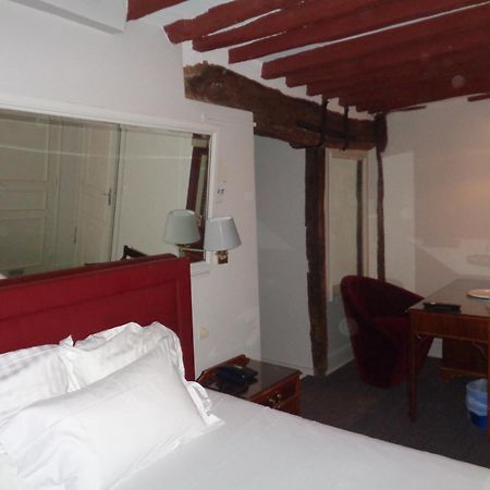 Hotel Les Degres De Notre Dame Paryż Zewnętrze zdjęcie