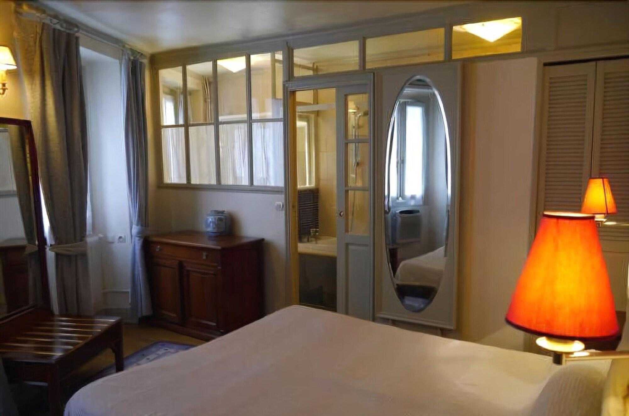 Hotel Les Degres De Notre Dame Paryż Zewnętrze zdjęcie