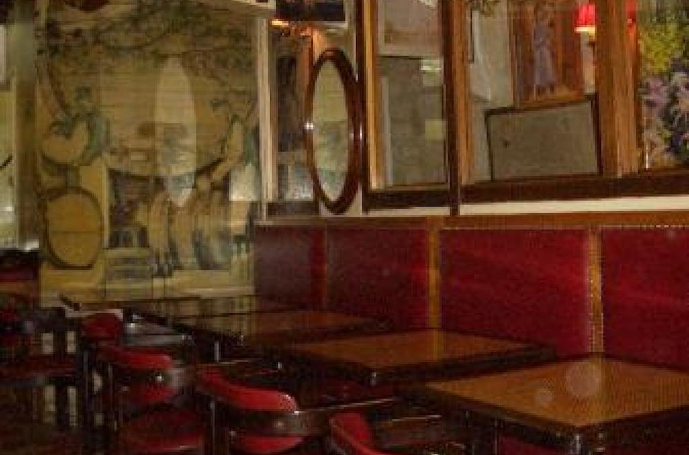 Hotel Les Degres De Notre Dame Paryż Zewnętrze zdjęcie